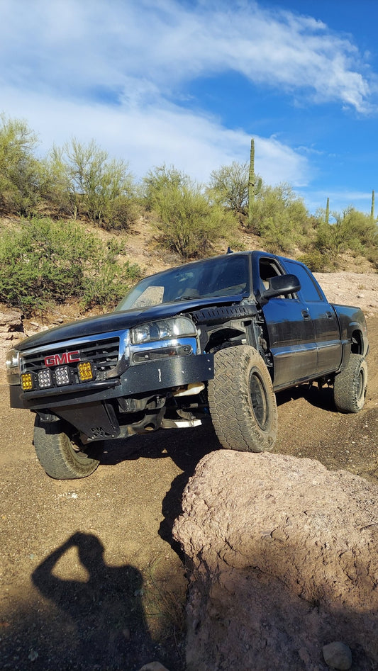 The GMT800 +2 LT Kit Conquers the rocks at Table Mesa - Fenix Motorsports LLC